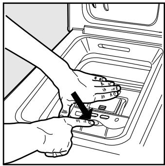HOTPOINT AT50 - How to open and shut the drum - 2