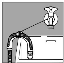 HOTPOINT AX 100 - Connecting the drain hose - 3