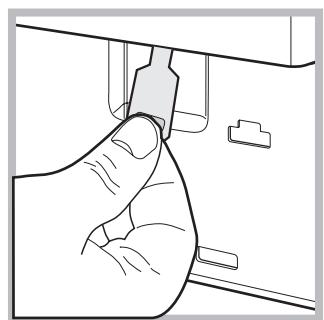 HOTPOINT FMG 842W EU - Opening the porthole door manually - 4