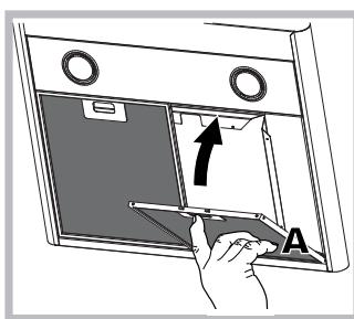 HOTPOINT HNC 9.8 AB X/HA - Manutenção dos filtros de gorduras (A) - 1