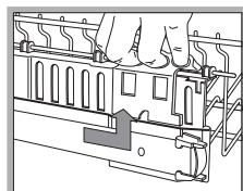 HOTPOINT LSFA  825 X/HA - Never lift or lower the rack on one side only. - 2