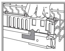 HOTPOINT LSPA  720A.1 X/HA - Ne jamais soulever ou abaiser le panier d'un seul cotoé. - 2