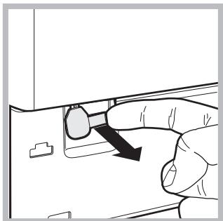 HOTPOINT AQD1171D 69ID EU/A - Abertura manual da porta de vidro - 2