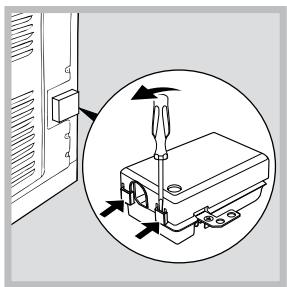 HOTPOINT FH 538 0 - Montaggio del cavo di alimentazione - 1