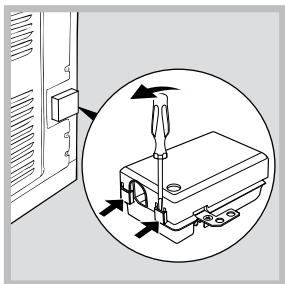 HOTPOINT FH 538 0 - Fitting the power supply cable - 1