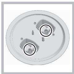 HOTPOINT PCN 642 T/IX/A - Replacing the Triple ring burner nozzles - 2