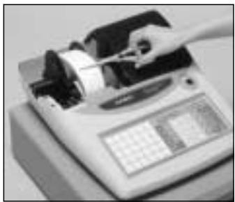 CASIO TK-T200 - Pour remplacer le rouleau de papier du journal - 3