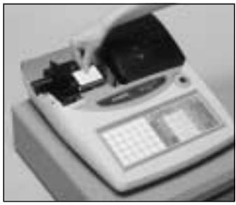 CASIO TK-T200 - Pour installer le rouleau de papier des tickets de caisse - 3