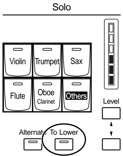 ROLAND AT80SL - Pour jouer le son Solo sur le clavier inférieur (touche Solo [To Lower]) - 1