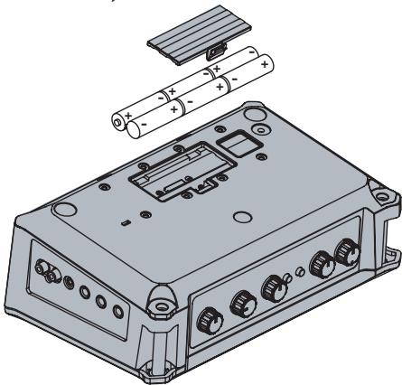 ROLAND MOBILE CUBE - Inserimento delle batterie - 1