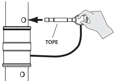 ROLAND BA-55 - Ajuste el tubo superior a la alta de su preferencia e inserte el tope en el orificio del tubo superior. - 1
