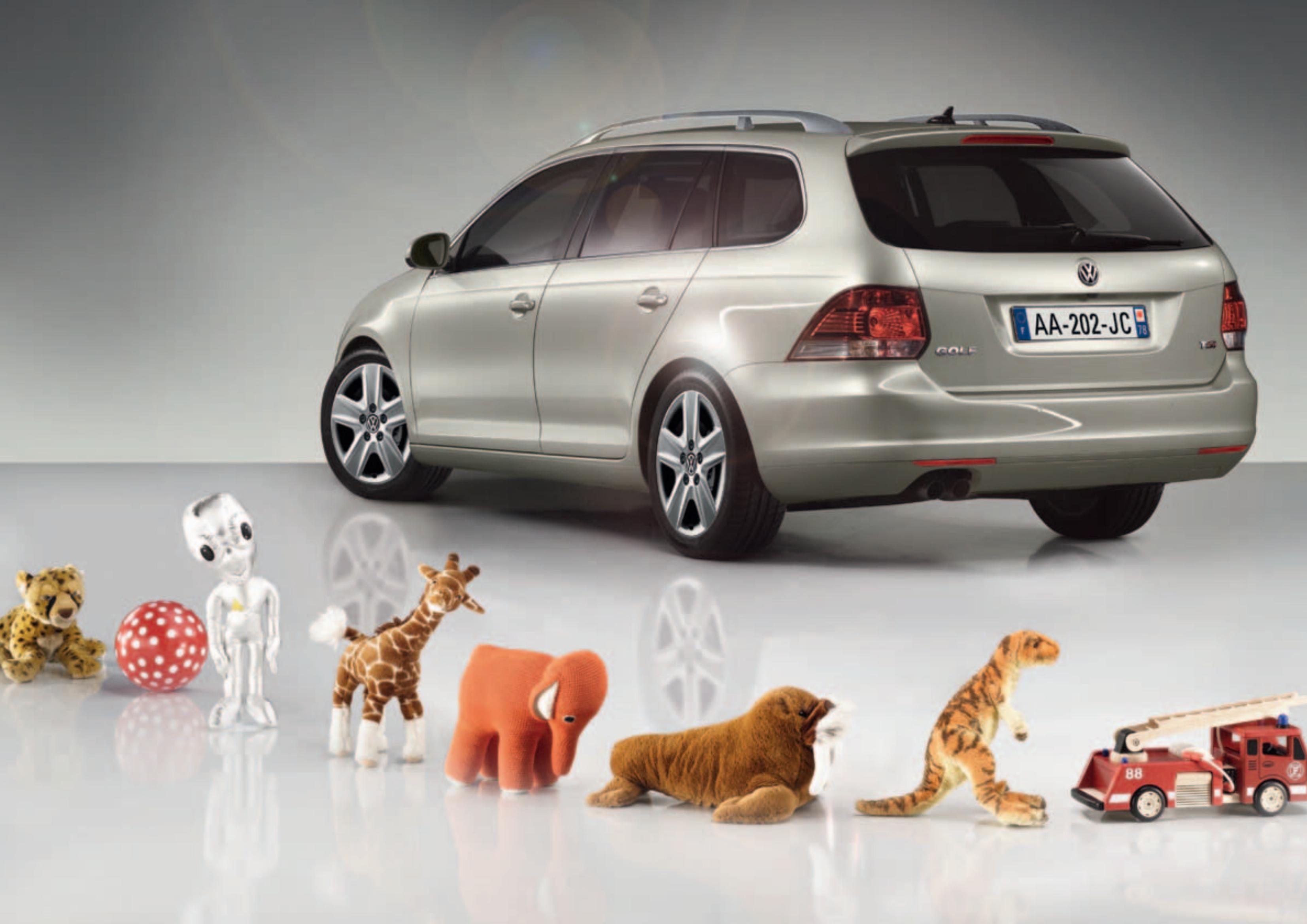 VOLKSWAGEN GOLF SW - 3