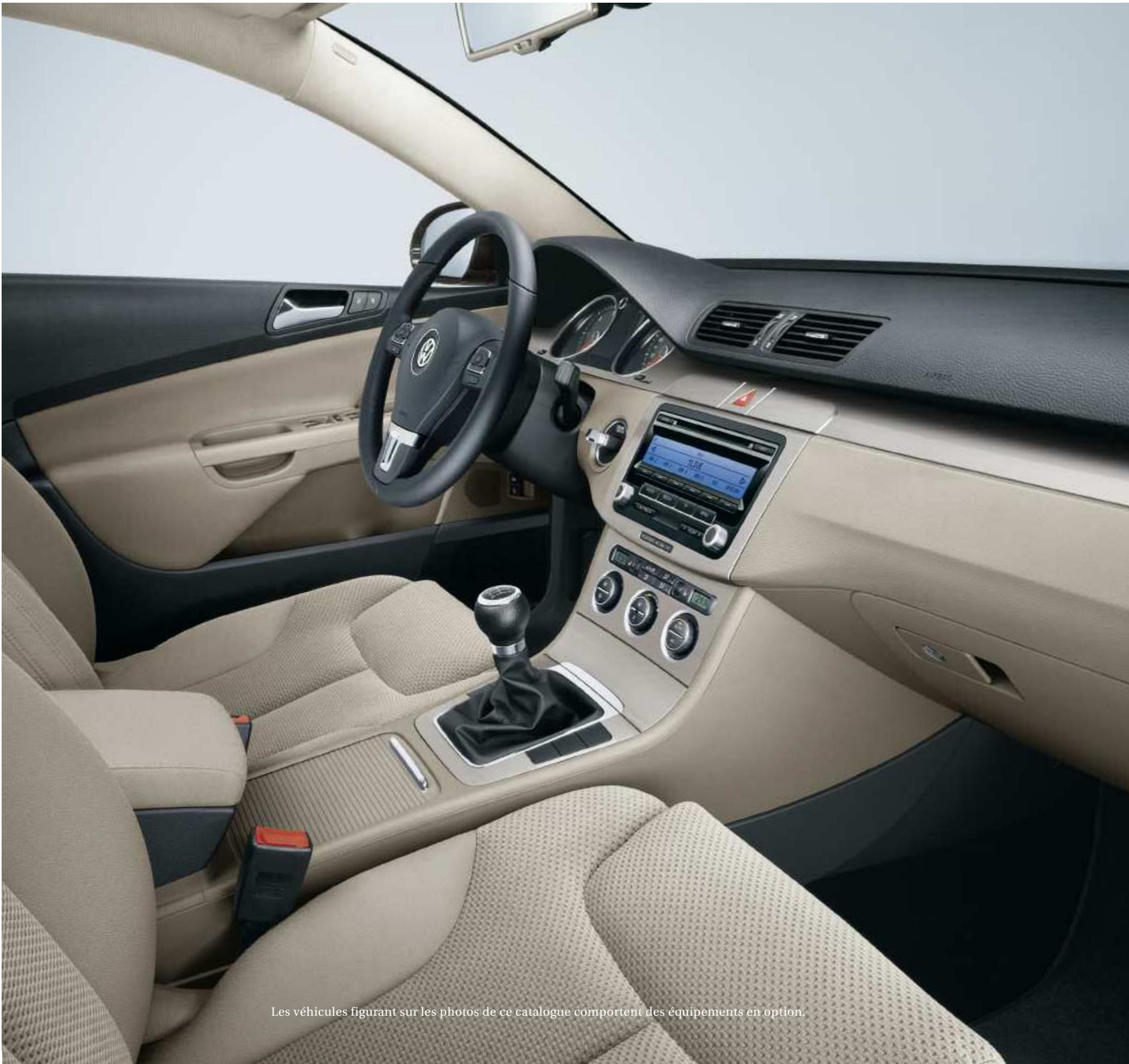 VOLKSWAGEN PASSAT SW - 33