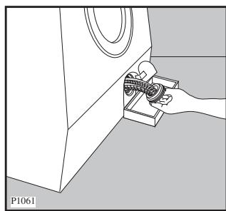 ZANUSSI ZWF1650 - Pulizia della zona scarico - 3