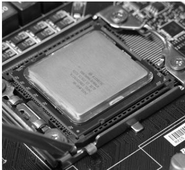 MSI G52-75221XI - CPU &amp; Cooler Installation - 5