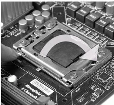 MSI MS-7666 G52-76661X2 - Installation du CPU et son ventilateur - 1