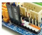 GIGABYTE GA-8IG1000 PRO-G - Podlączanie kabli do zȩćczy wewétrznych - 1