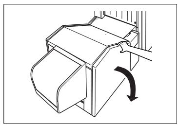 KONICA MINOLTA DI850 - Emptying the Trimming Unit Waste Container - 2