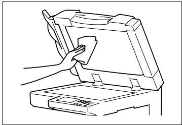 KONICA MINOLTA DI200 UTILISATION EXPERTE - Nettoyer l'introducteur de documents automatique - 1