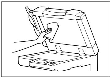 KONICA MINOLTA DI200 UTILISATION EXPERTE - Nettoyer l'introducteur de documents automatique - 3