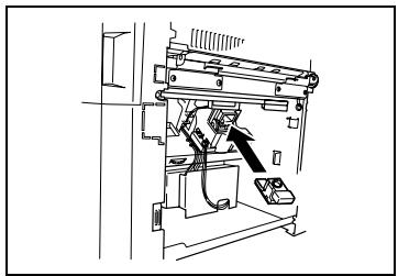 KONICA MINOLTA K 8020 8031 02 FR 7 1 1 - Pour remplacer la cartouche d'agrafes sur le fs-135 - 6