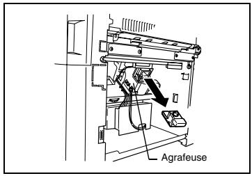 KONICA MINOLTA K 8020 8031 02 FR 7 1 1 - Pour remplacer la cartouche d'agrafes sur le fs-135 - 3