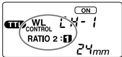 KONICA MINOLTA PROGRAM FLASH - Appuyer sur la touche + ou - pour sélectionner 2: [ ] pour un flash et [ ] 1 pour l'autre. - 1
