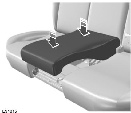 FORD FUSION 2011 - Pose de la console d'activité - 4