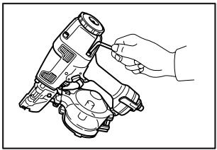 MAKITA AN611 - Maintenance of nailer - 1