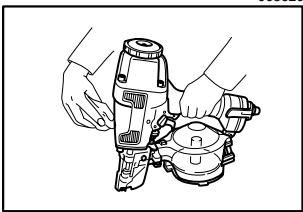 MAKITA AN611 - Entretien de la clôuse - 4
