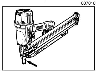 MAKITA AN923 - Entretien de la clouese - 2