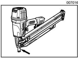 MAKITA AN923 - Maintenance of nailer - 2