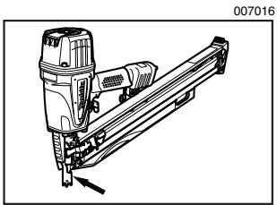 MAKITA AN923 - Mantenimiento de la clavadora - 2