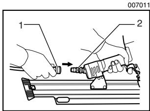 MAKITA AN923 - Descarga del clavador - 3
