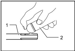 MAKITA HR2475 - Installing or removing the bit - 1