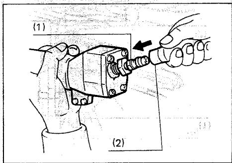 MAKITA AN8300 - Branchement de la canalisation - 1