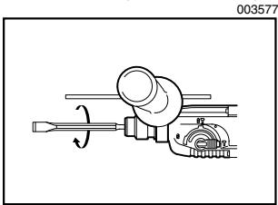 MAKITA HR2452 - Bit angle - 2