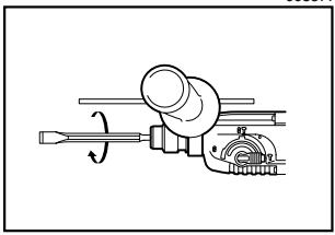 MAKITA HR2452 - Orientation du foret (lors d'un burinage, d'un écaillage, ou de travaux de démolition) - 2