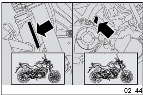 APRILIA NA 850 MANA - Ouverture de la selle (02_43) - 3