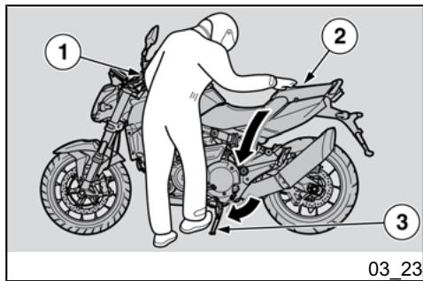 APRILIA NA 850 MANA - NE PAS utiliser d'essence au PLOMB, dans la MESURE où CELA provoque la destruction du catalyseur. - 1