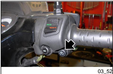 APRILIA SCARABEO 125 IE - Tuelles éclaboussures d'huile. - 1