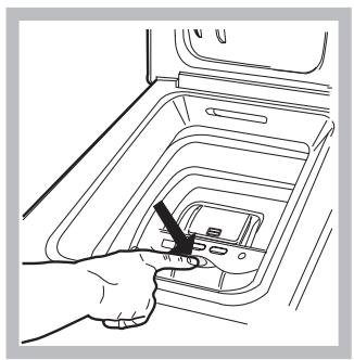 HOTPOINT-ARISTON AVTF 129 - Jak otwierać i zamykac kosz - 2