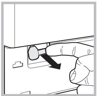 HOTPOINT-ARISTON AQ9F 49 U - Ouverture manuelle de la porte-hublot - 2