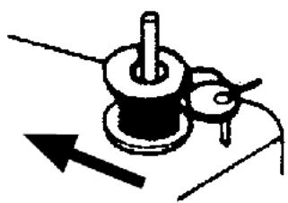 QUIGG MD 11836 - Embobiner la canette de fil inférieur - 6