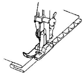 QUIGG 50029176 - Assembler par couture deux pièces de tissu (déchirures) - 1