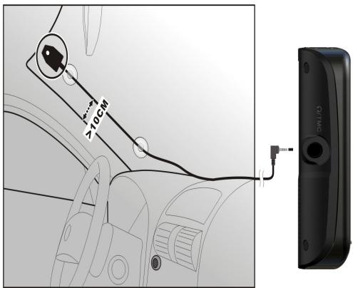 MEDION GOPAL-E4245-M20-MD-97621 - Installer un récepteur TMC externe / raccorder une antenne FM (en option) - 2