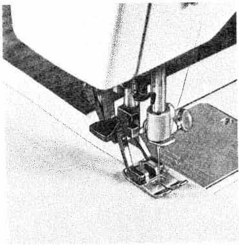 PFAFF 1222, 1222E - Edge stitching - 4