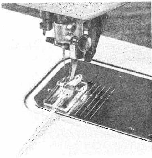 PFAFF 1222, 1222E - Sewing buttonholes - 3