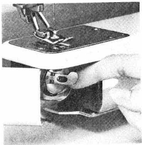 PFAFF 1222, 1222E - Before you start winding the bobbin - 5
