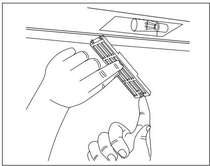 AEG A85280-GA - Remplacement de l'ampoule - 1